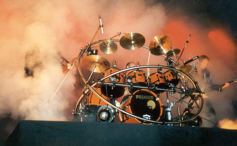 Klaus Thrane P "dampende trommer".